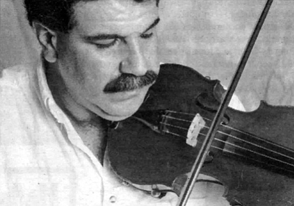 Ken Jerahian: “String players develop all kinds of problems with their shoulders."