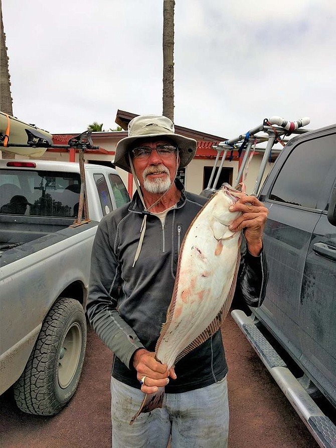 Ross Zoerhof with winning halibut in tough conditions in San Quintin halibut tourney