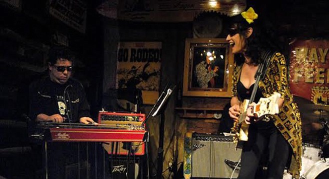 Rosie Flores