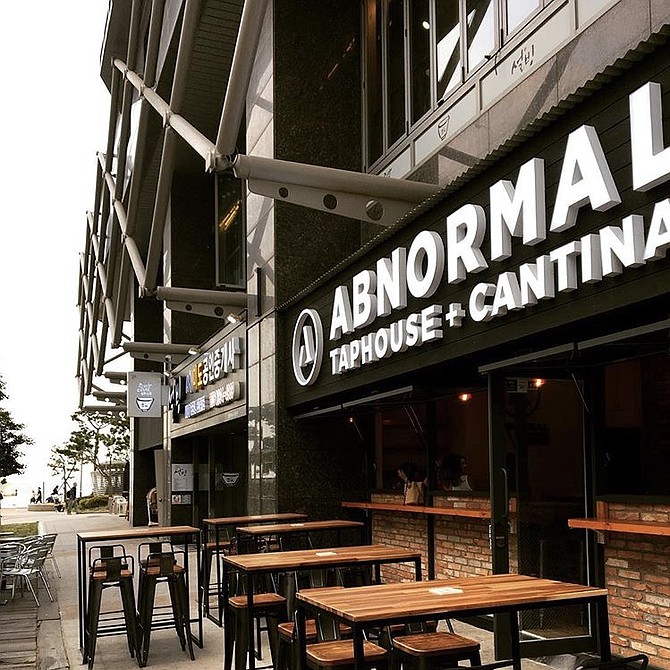 Abnormal Beer opened a Taphouse + Cantina on the beach in Busan, South Korea.