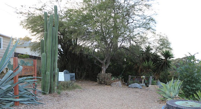 Manzanita Canyon trailhead, site of Sonny Gonzalez's murder
