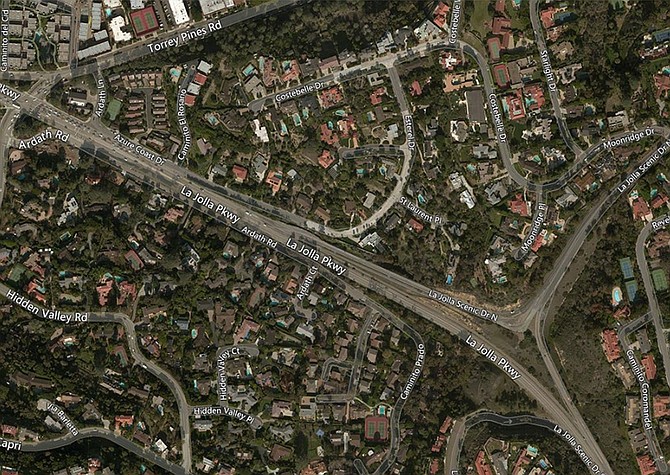 Residential Ardath Road is next to and parallel to La Jolla Parkway.