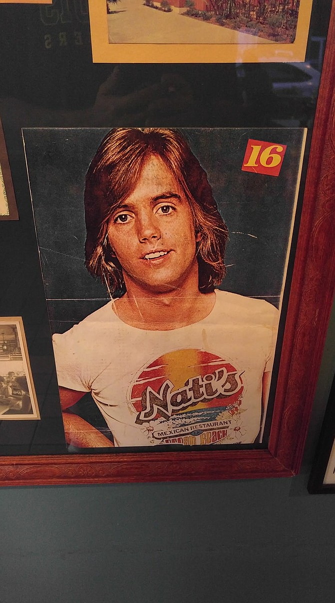 Javier Mendoza snapped this photo of 1970s teen heartthrob at Nati's when he stopped in for dinner in September - just as rumors were heating up. 