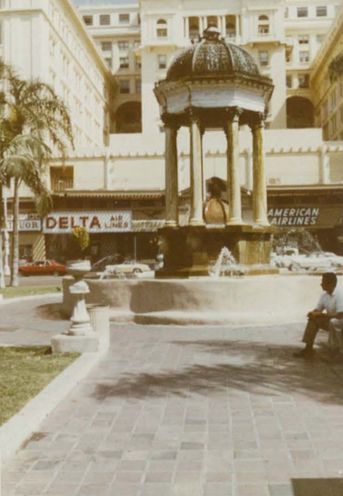 The plaza, circa 1960s.
