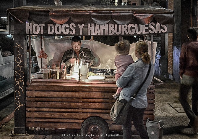 Neighborhood Photos
Tijuana,Baja California,Mexico
Hot Dogs y Hamburguesas