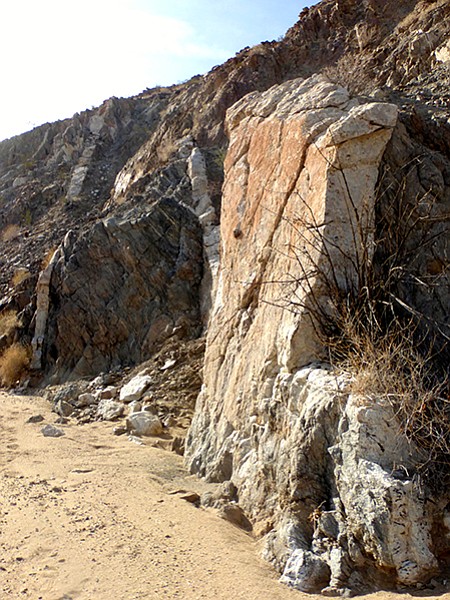 Exposed pegmatite dike in Sweeney Pass