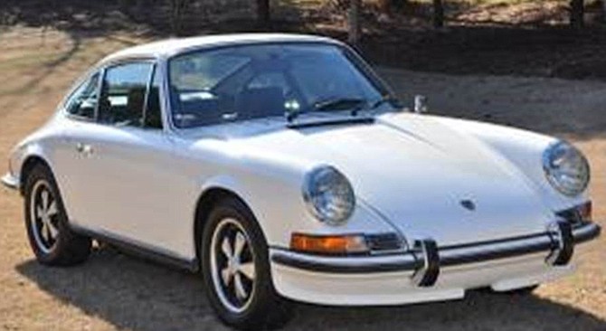 1971 Porsce 911. Philip Yanni sold a 1971 Porsche 911s to a wealthy Englishman, Timothy Andrew Roper.