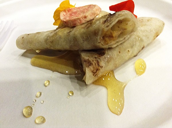 The most delicious is the dessert, which has shawii, cacao cheese, mespow kumulsh (local honey) wrapped in a flour tortilla, along with freeze-dried fruits.
