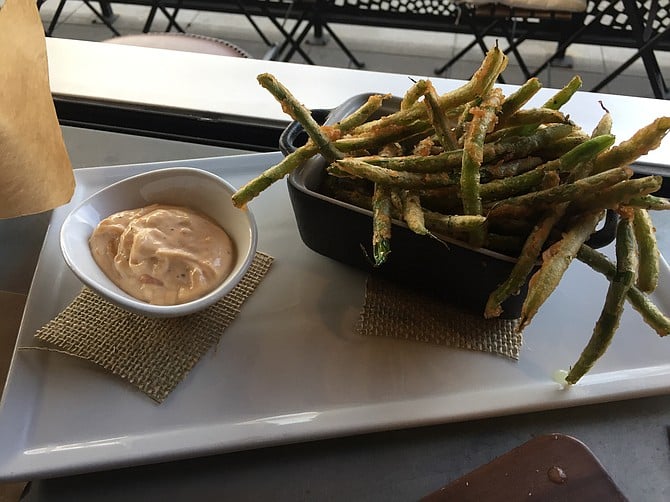 Crisp green bean tempura