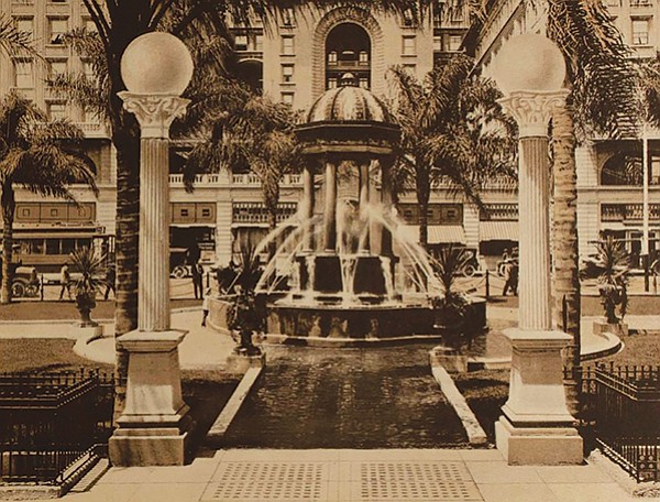 Horton Plaza fountain 1915