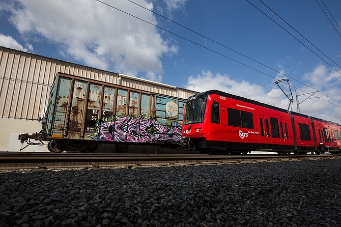 "Graffiti was clearly evident in and around all areas of mass transit." (Matt Topper: matt@pinbot.org)