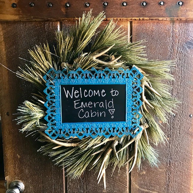 Emerald Cabin Welcome Sign