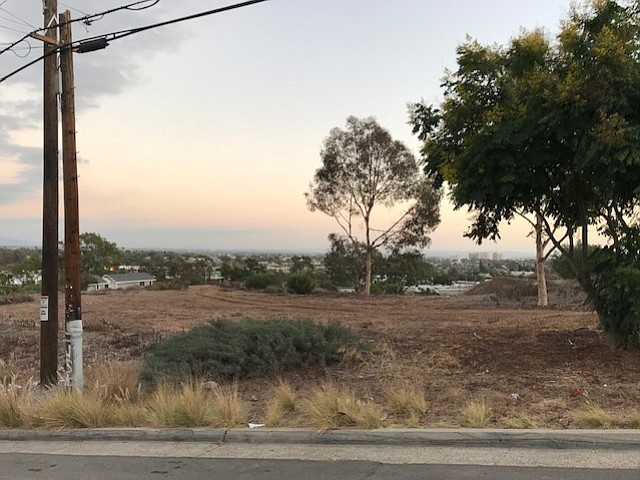Image by Irvin Gavidor
Views to the east from vacant land set to become 19 new townhouse in Golden Hill