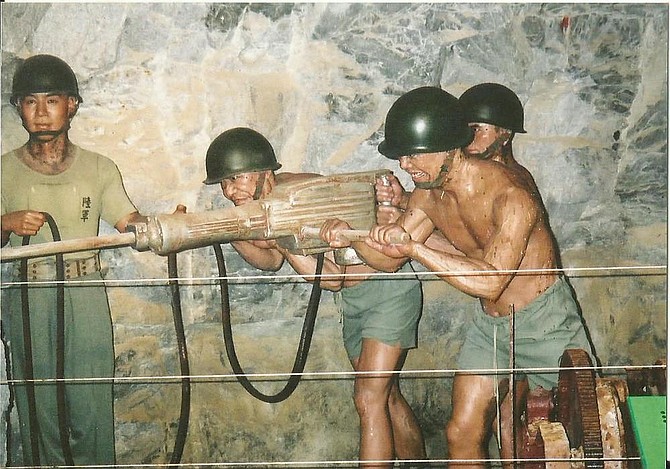 Kinmen soldiers at the museum.