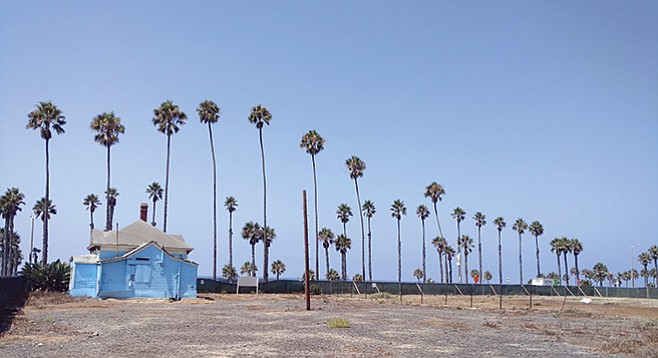 At the corner of one lot in Oceanside sits the “Top Gun House,” an 1880s-era baby blue Queen Anne where scenes from the 1986 film were shot.