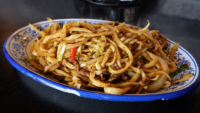Hand-pulled noodles with sautéed cumin beef