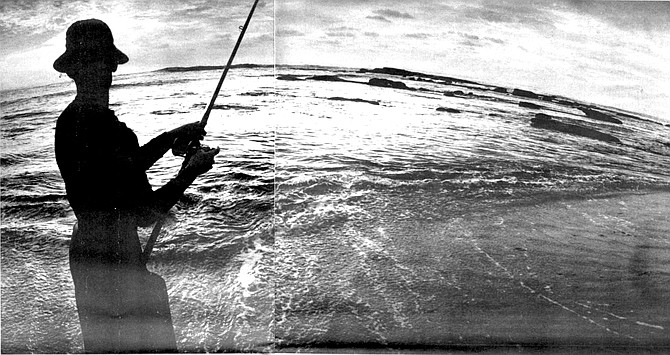 https://media.sandiegoreader.com/img/photos/2019/08/02/scott-sadil-surf-fishing_32eF8WV_t670.jpg?b3f6a5d7692ccc373d56e40cf708e3fa67d9af9d