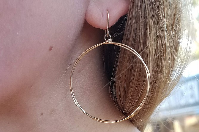 Boutique gold wire hoops