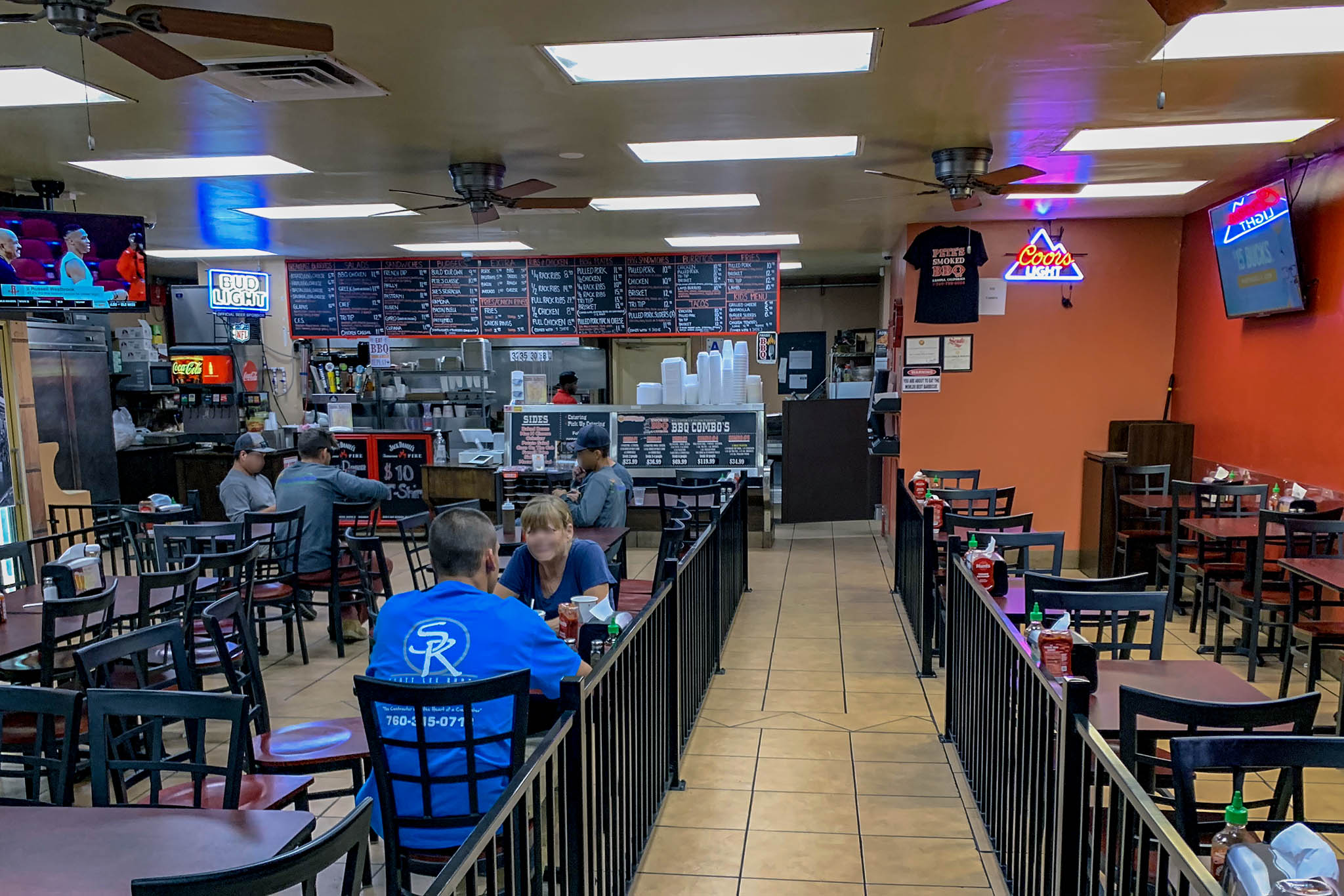 Pete's Smoked BBQ & Burgers nails the tri tip sandwich | San Diego Reader