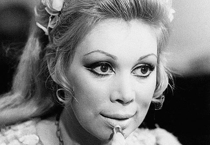 Mirella Freni – "beautiful to look at, an actress of simple naturalness and overwhelming intelligence"