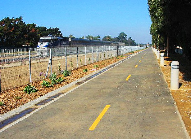 Carlsbad’s Coastal Rail Trail runs along the length of town, it’s entire length is paved and flat, so roller bladers, skateboarders and bicyclers have it easy.