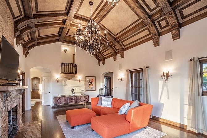 Who wouldn’t empty their coffers for a timeless coffered ceiling?