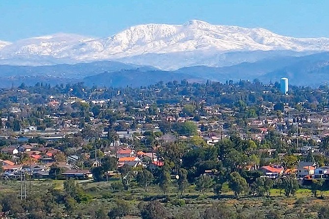 Learn about the uniqueness of the San Diego region in this talk with Philip R. Pryde, author of "San Diego: An Introduction to the Region."