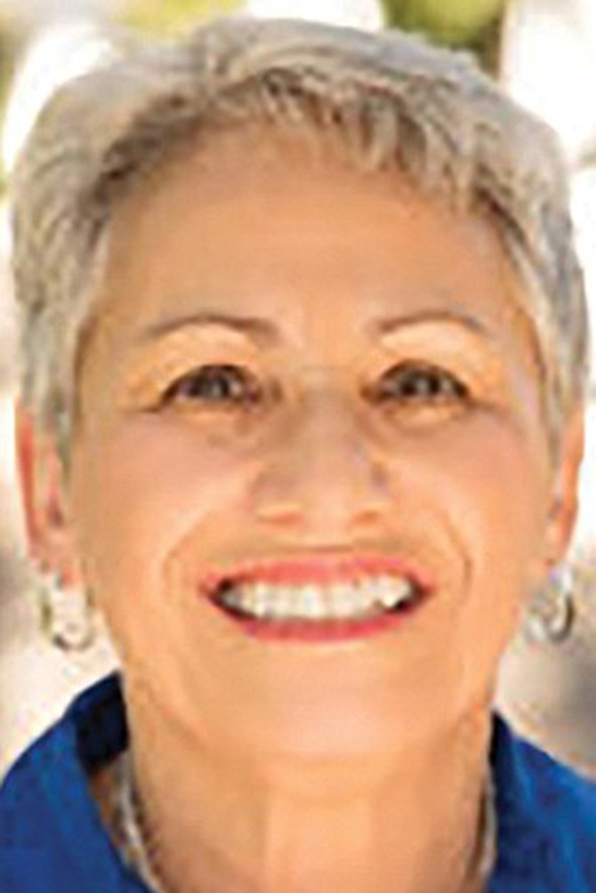 A petition to recall Councilmember Jen Campbell has reached 5000 signatures.