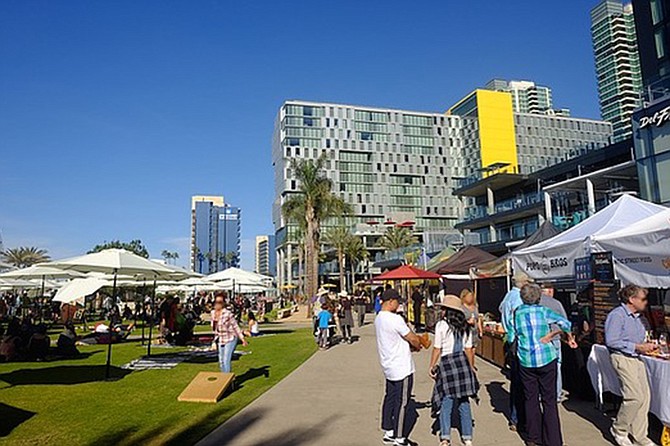 A beautiful street food market located opposite the Bay in downtown San Diego. Showcasing 20+ of San Diego's best street food vendors, with delicious drinks, coffee and desserts.