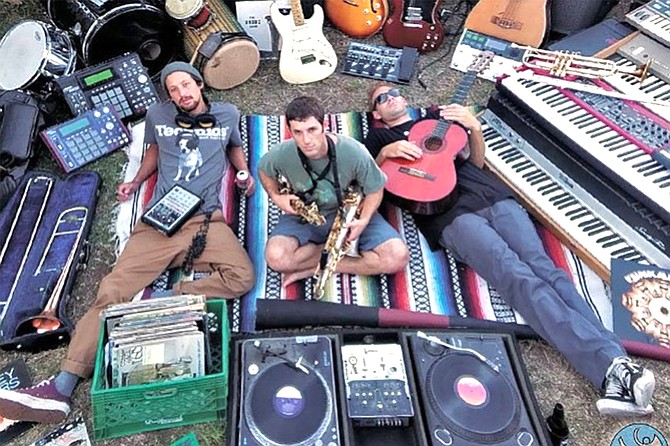 Originally from Santa Cruz, now residing in Ocean Beach, Boostive incorporates reggae, world, dub, soul, hip-hop, and psych rock into their 6-9 member group.