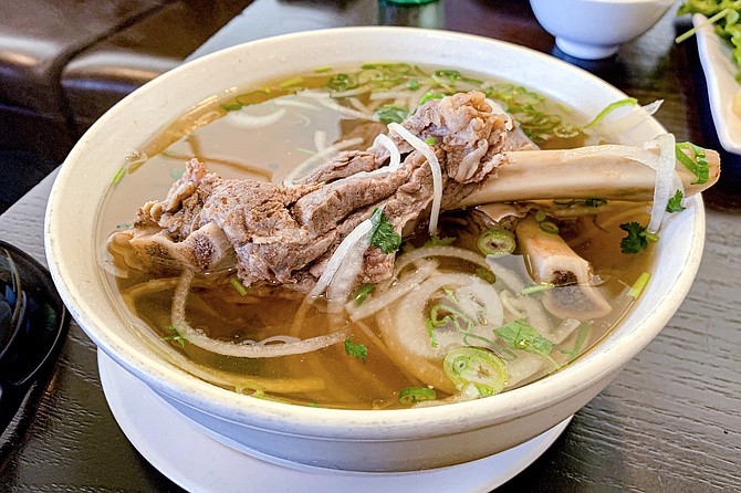 Beef phở with bone-in short rib