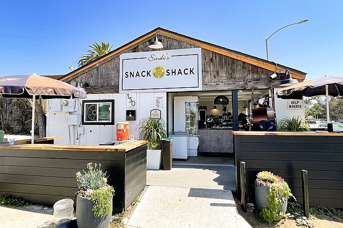 A detached garage from 1931, turned counter restaurant