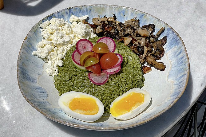 The green rice bowl, a dish seemingly created for omnivore surfers