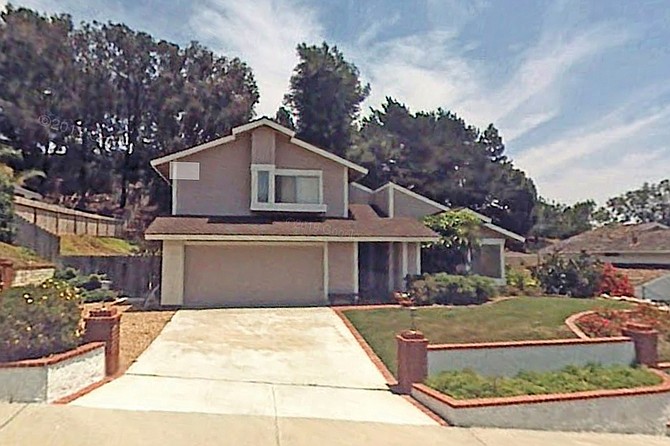 Google Street View images of 2719 Chestnut Avenue in northeast Carlsbad, from 2007 and 2021. The home last sold for $521,000 on July 10, 2009.