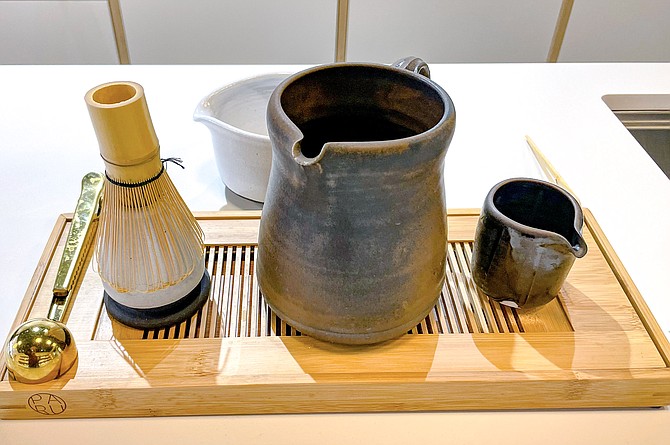 A tea station to prepare one of Paru's specialities: matcha lattes