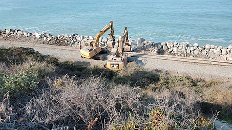 Track repairs after erosion in San Clemente