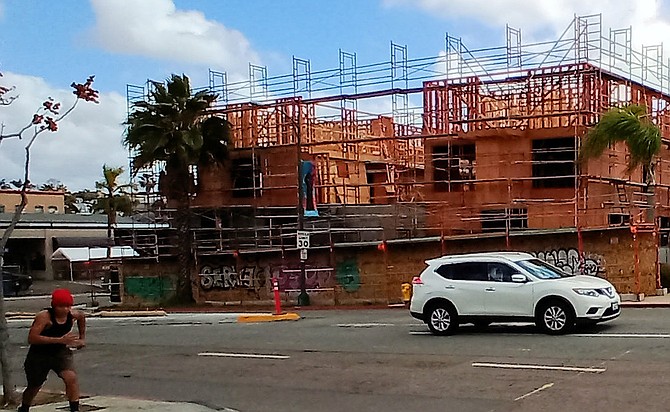 Construction at University and Arizona