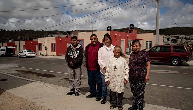 Lomas del Rubi neighbors re-located south of Tijuana - Image by Luis Gutierrez
