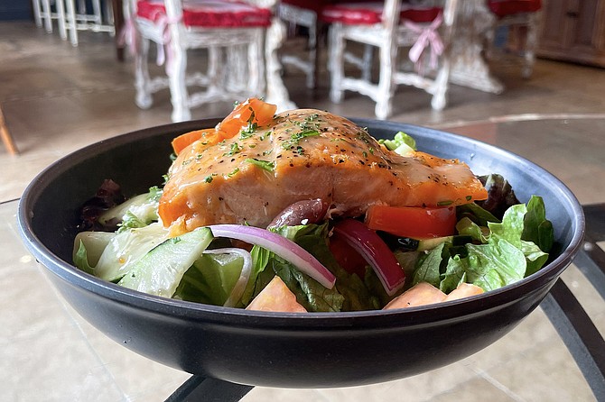 Mediterranean salmon salad