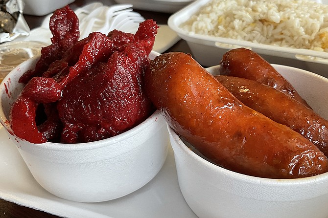 Salchichas and sweetened meats.