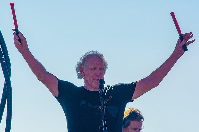 Bill Walton goes from making shots to calling them.
