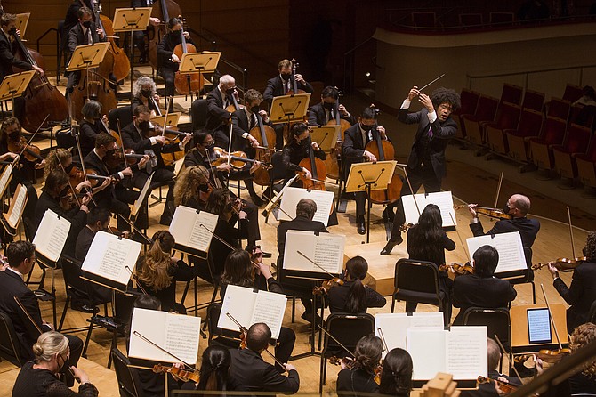 Rafael Payare conducts. No concerns here. - Image by San Diego Symphony