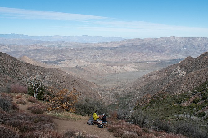 Bumped back into the PCT couple as they sit for lunch.