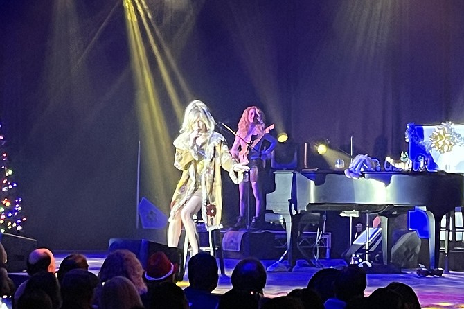 Debbie Gibson live.