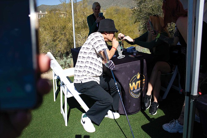 At the Gridiron Greats Celebrity Golf Classic, Mint Cannabis was hooking up golfers with complimentary dab hits from their rigs.