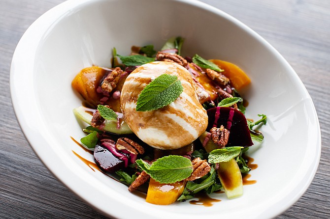 Burrata salad: a refreshing combination of contrasts.