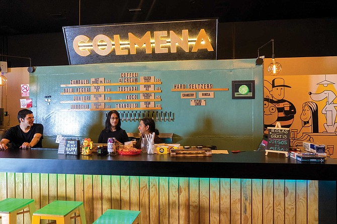I got to meet Caty Rocha and Moisés Sánchez, the couple that runs Cervecería Colmena. Moisés has been brewing for over a decade, but under the name Cerveza Península. They opened their new space during the pandemic.