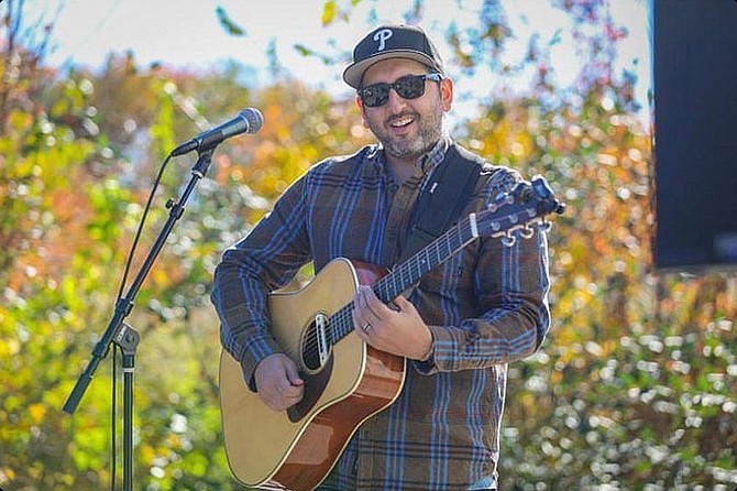 Mike Pinto at Winstons Beach Club Sept 14
