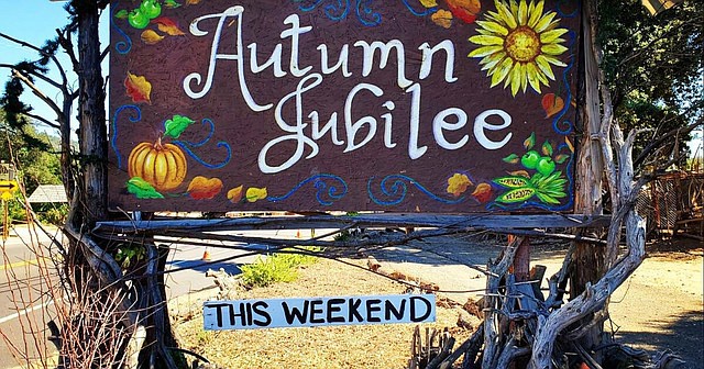 Come enjoy a fun day at Fort Cross during Julian's famous apple season!