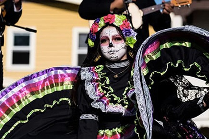 Downtown Chula Vista transforms into a beautiful and lively, cempacuchil filled celebration for the 3rd Annual Día de los Muertos Celebration!